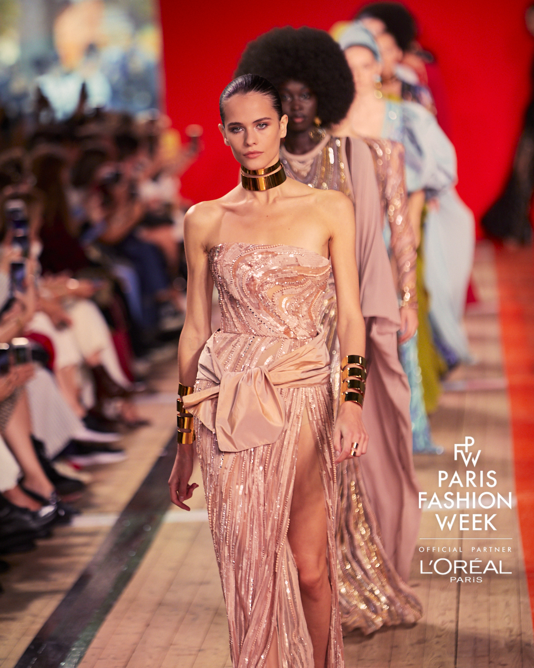 Усети блясъка от модните подиуми с колекцията гримове L’Oréal Paris x Elie Saab
